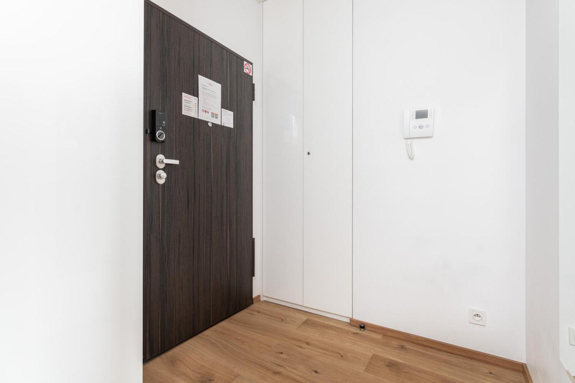 Superapart Grzybowska Apt 177 Warszawa Exteriör bild